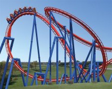 四川內江游樂場設備發生故障，導致一臺“完美風暴”游樂設施停擺