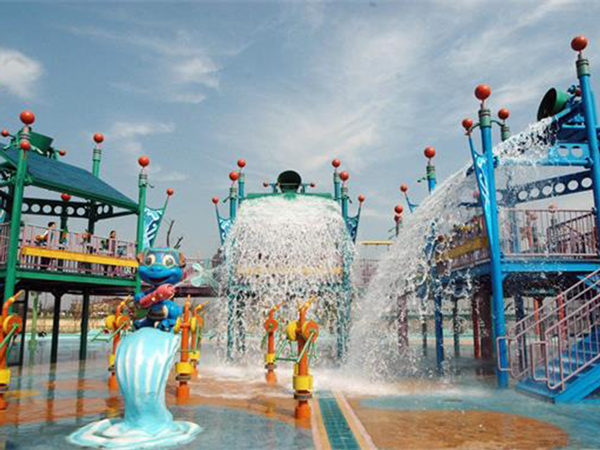 蓬頭裝飾水上樂園設(shè)備